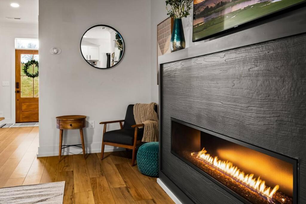 *Dog Friendly*Modern Home-Minutes To Dollywood, Gatlinburg, Smoky Mountains & Pigeon Forge! Exteriör bild