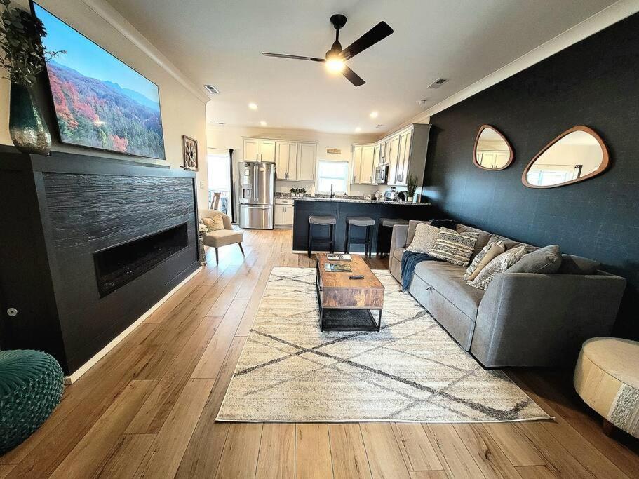 *Dog Friendly*Modern Home-Minutes To Dollywood, Gatlinburg, Smoky Mountains & Pigeon Forge! Exteriör bild